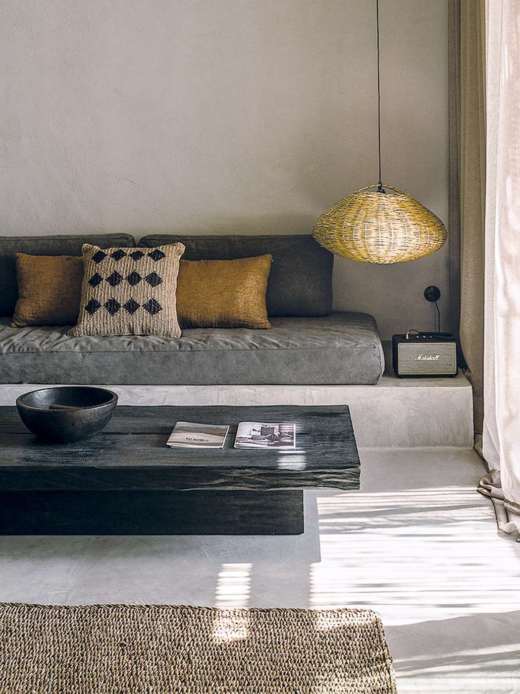 ห้องนั่งเล่นโทนธรรมชาติ แสงกลางวัน ผ้าลุคลินิน CHALEEYA Linen Look CY 310